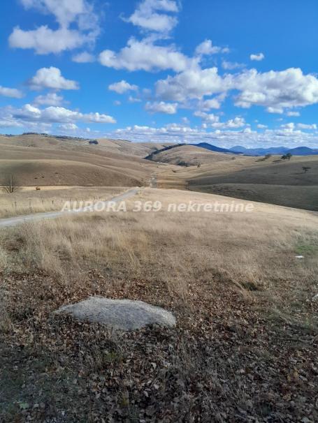 ZLATIBOR. ZA INVESTITORE VELIKA PARCELA