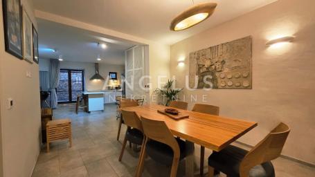 Istra, Bale - renovirana kuća u staroj jezgri, 240m2, dugoročno!