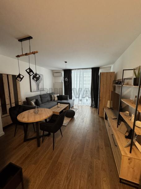 Izdaje se luksuzna garsonjera u kompleksu Planet residence, 38m2