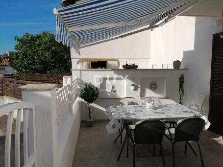 ISTRA, BARBARIGA –  Prodaja apartmana s terasom
