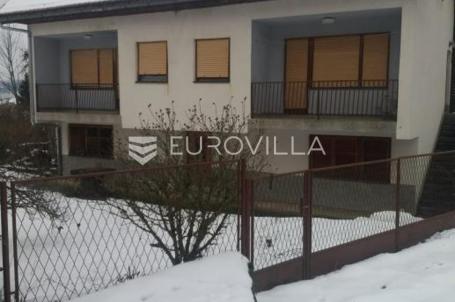 Vrbovsko, Moravice, samostojeća kuća sa tri stana, površine 288 m²