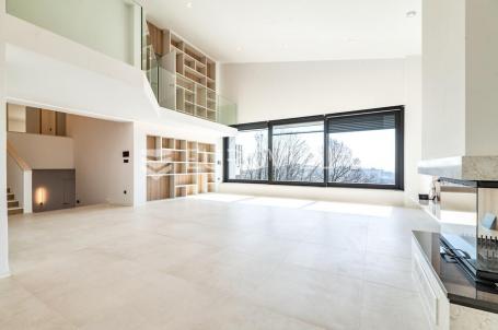 Šestine, luksuzna vila 600 m² na zemljištu 5.500 m² s bazenom i potpunom privatnošću