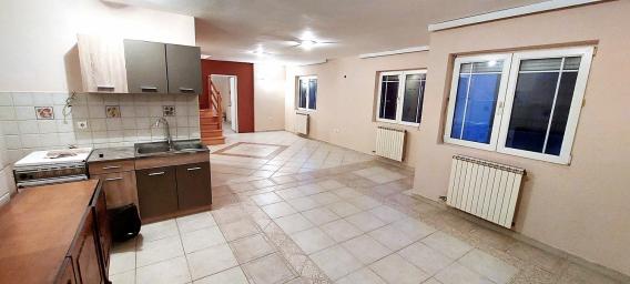 Medakovićeva, dplx, 4 spavaće, 2 kupatila, L+T, odmah useljiv .. 