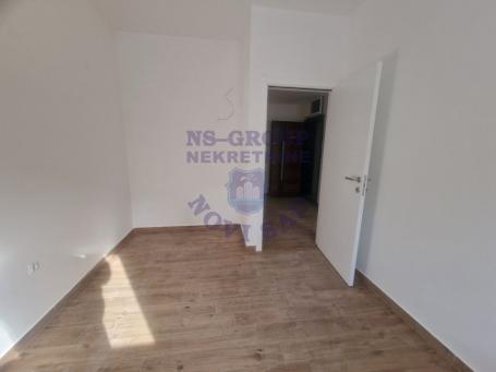 Cetvorosoban stan na Petrovaradinu, 89m2