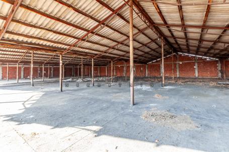 Izdaje se magacin otvorenog tipa 1780m2, na periferiji Niša