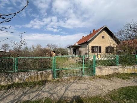 Na prodaju kuća sa placem – Krnješevci ID#9202