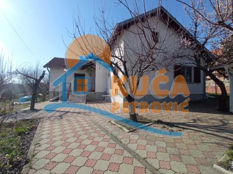Izdaje se kuća kao poslovni prostor na Viniku, 200m2