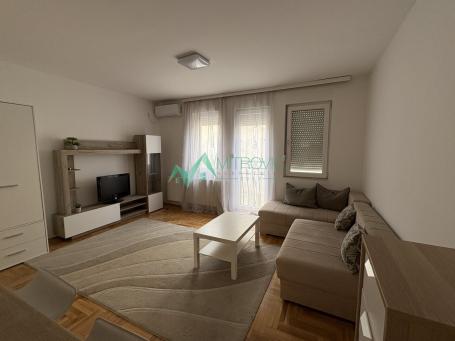 Fenomenalna garsonjera u blizini keja-moguća kupovina putem kredita za mlade