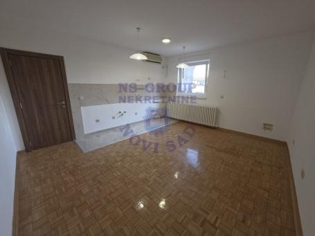 Dvosoban 42m2 Kej