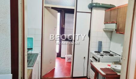 Novi Sad, Petrovaradin, Blok VIII, 3.5, 77m2, 135000EUR
