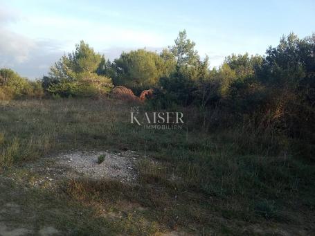 Zadar – Bili brig (Čubrijan) građevinsko zemljište 587 m2