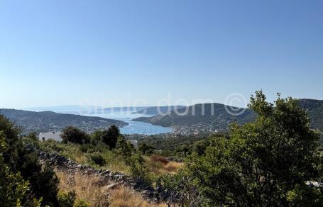 Zemljište s otvorenim pogledom, Vinišće