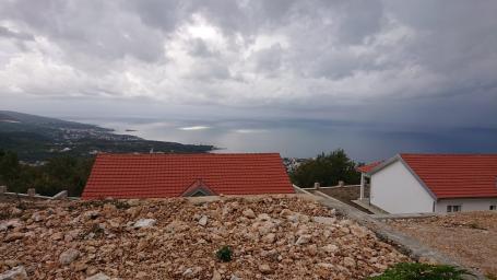 Offered for sale is a non-urbanized plot of land in Dobrye Vody with panoramic sea views. 