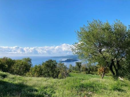 Urbanized plot near Sveti Stefan with building permit