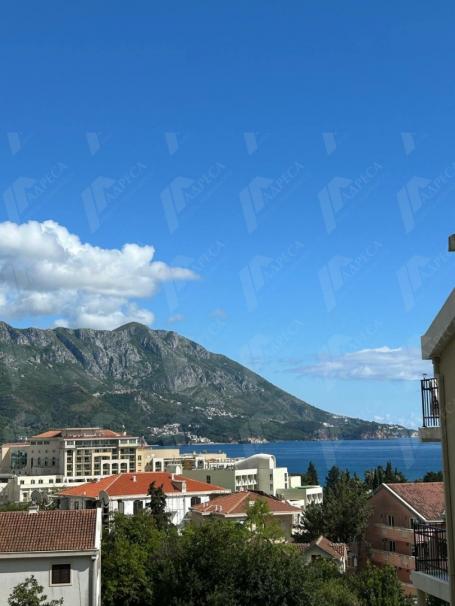 Cozy apartment with sea view in Becici