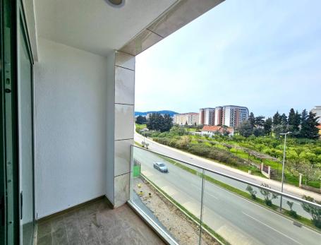 2 bedroom apartment in a complex with a swimming pool in Bar