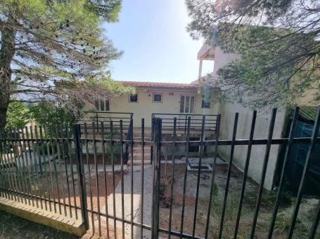 Sale of house in Sutomore district Zagradje