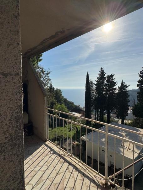 House for renovation with sea views, Sutomore, 183 m²