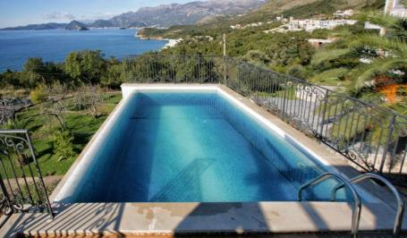 Villa with pool with stunning views in Skocidevojka