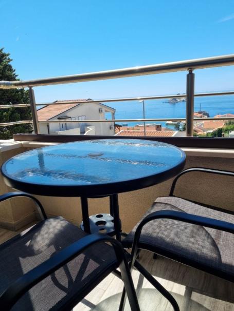 Apartment with a view in Petrovac for sale!