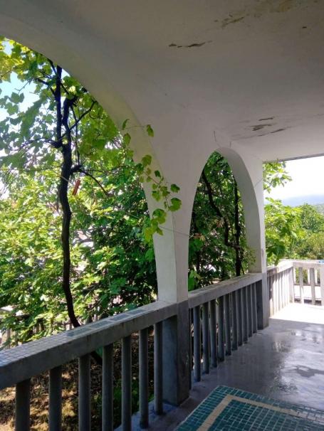 Legal house in a quiet and picturesque place in Utekha