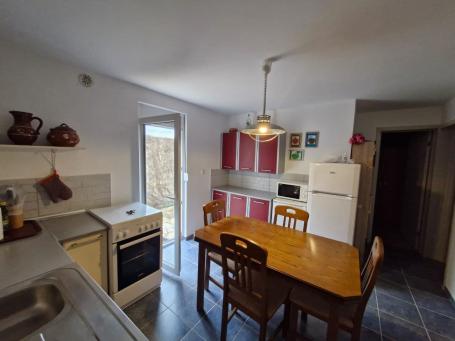 For sale is a cozy one-story house in the tourist village of Dobra Voda, ready for occupancy. 
