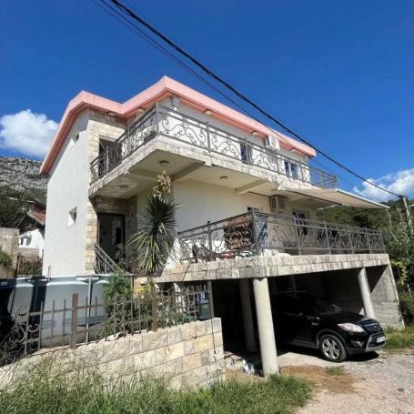 A spacious and cozy house in Bar (Šušanj), your ideal family retreat
