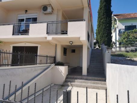Part of a house in Radovici for sale