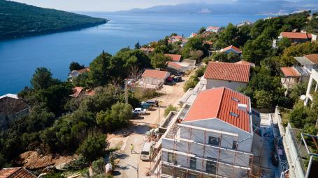 Duplex penthouse with garden and terrace in Bigova Bay