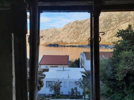Apartment 1+1 with terrace in a new complex 90 meters from the sea, Bay of Kotor