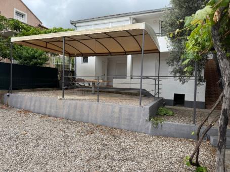 House with two apartments and a garage in Bar