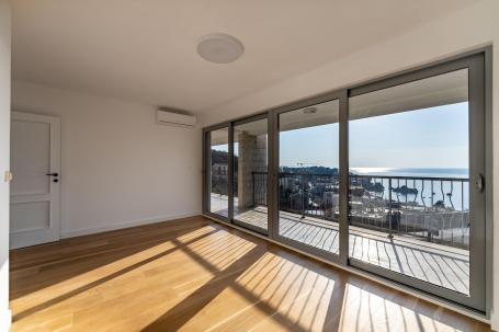 Penthouse with 3 bedrooms and stunning views for sale