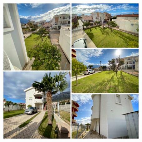 A comfortable house in the center of Bar, close to the sea and all the city's infrastructure. 