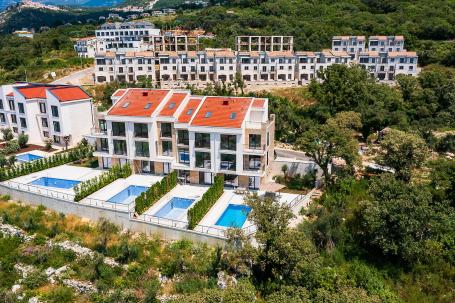 Townhouse with panoramic views of the Adriatic Sea in a gated complex in the Budva Riviera