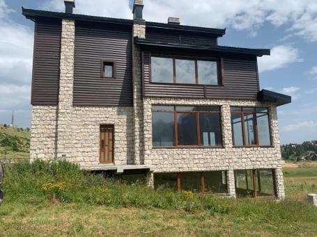 Elite villa with a pool and a sauna in the mountains of Durmitor, Zabljak