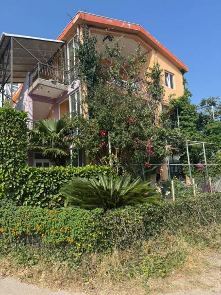 House with indoor pool for sale in Sutomore