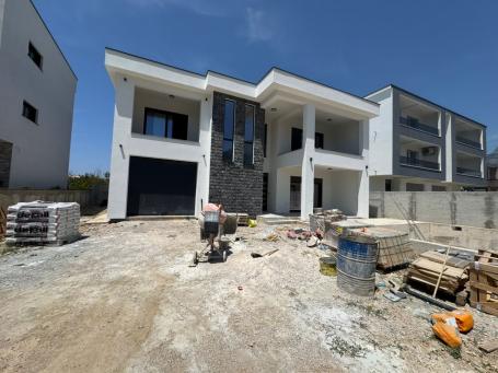 New villa in Bar with a swimming pool and garage