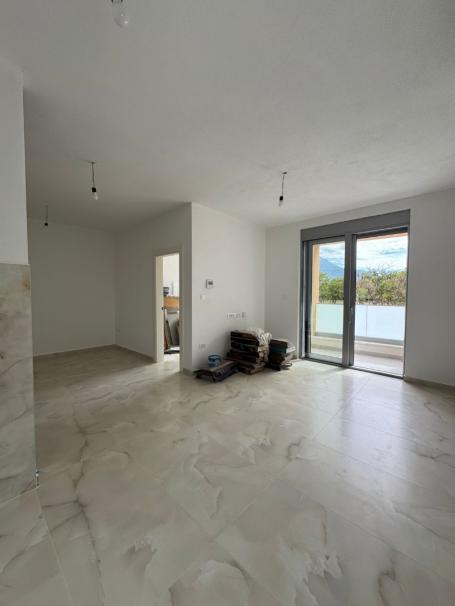 Apartments in a new building near the sea and the sports center Topolica, Bar