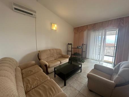 A small, legal house with a plot and parking in Bar