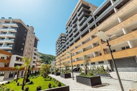 FOR SALE / FOR LONG-TERM RENT premium office space in Budva