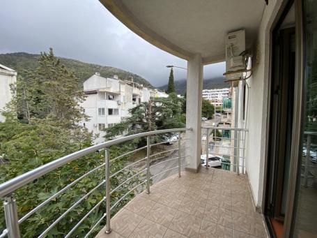 A functioning mini-hotel in Becici - cost 750,000