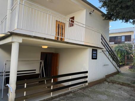 Legal house in Utekha 70 m2 plus two terraces of 15 m2. 