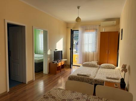 Apartment for sale in Sutomore below the highway, on the plain