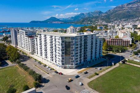 An apartment in the center of Bar, one of the best residential complexes in the city, is for sale. 
