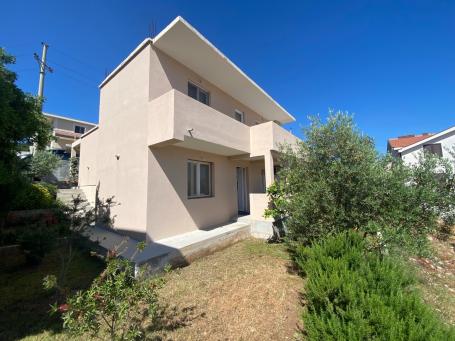 New house with sea views on the peninsula Lustica