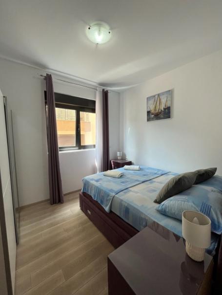Apartment with sea views in the very center of Budva