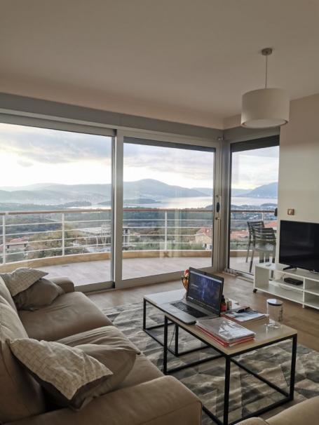 Luxurious apartment in a residential complex with a private area