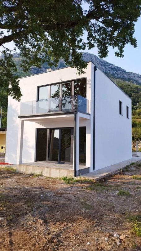 New modern house in Shushani
