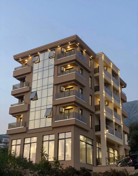 New modern hotel in Dobre Vody with a swimming pool and sea views. 