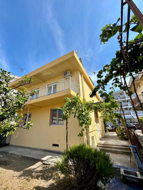 Mini-hotel in Bar, 10 minutes walk from the beach. 